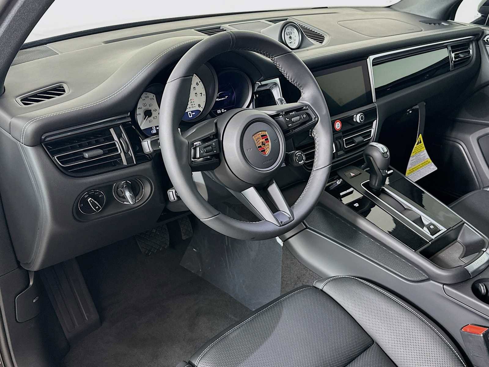 New 2026 Porsche Macan Turbo image 4