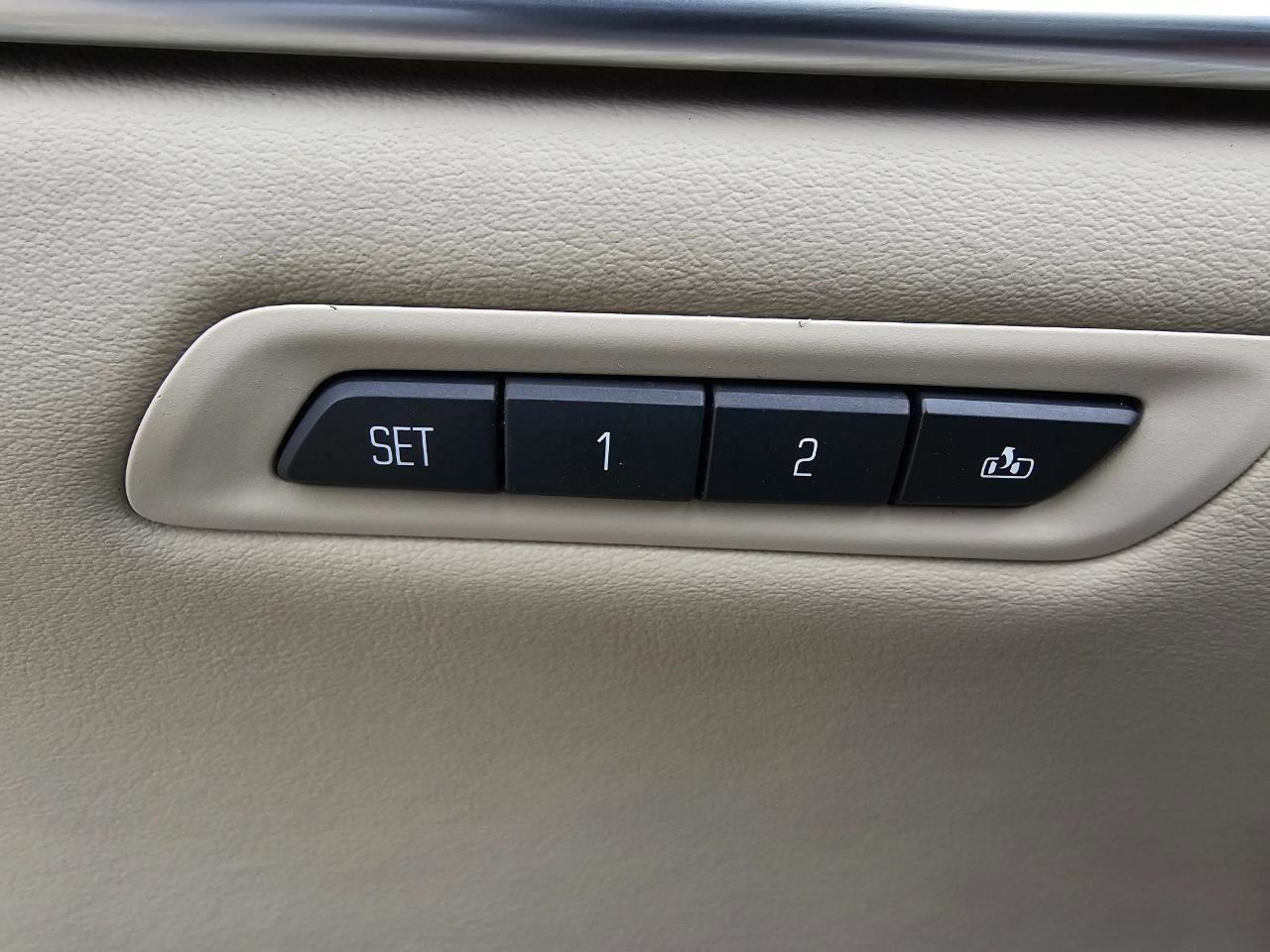 Used 2014 Cadillac XTS Premium image 30