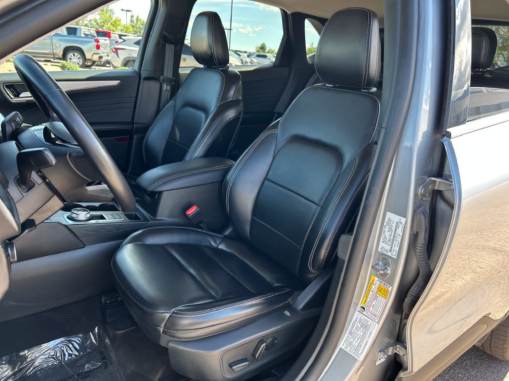 Used 2024 Ford Escape Platinum AWD/4WD image 15