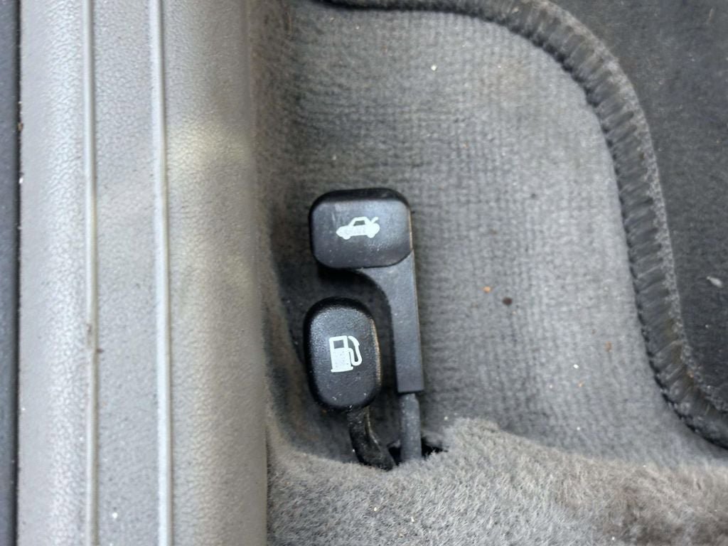 Used 2021 Hyundai Elantra SEL w/ Convenience Package FWD image 17