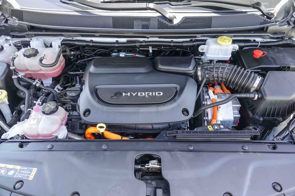 Used 2022 Chrysler Pacifica Touring-L w/ Uconnect Theater Family Group FWD image 26
