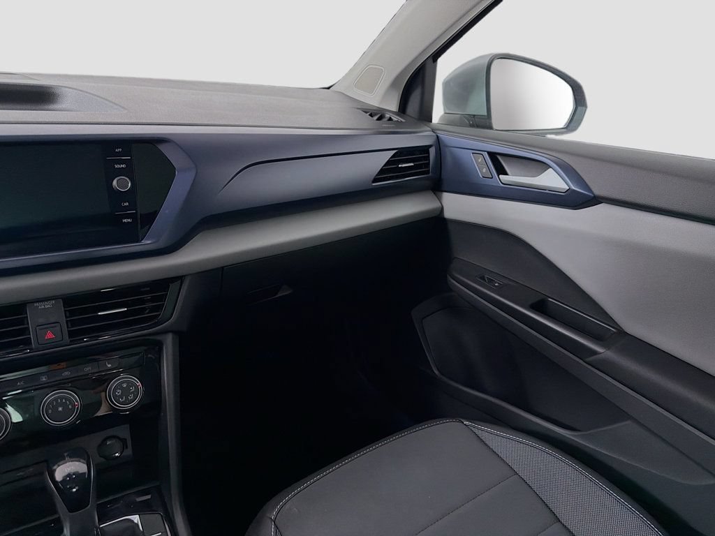 Used 2023 Volkswagen Taos SE w/ Panoramic Sunroof Package FWD image 23