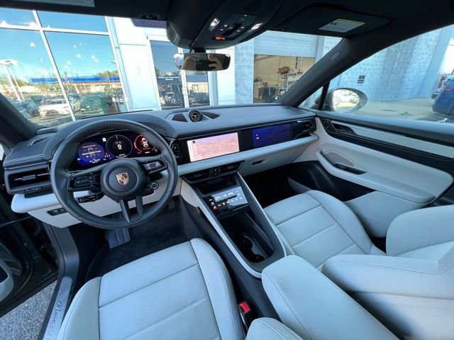Used 2024 Porsche Macan 4 Electric image 32