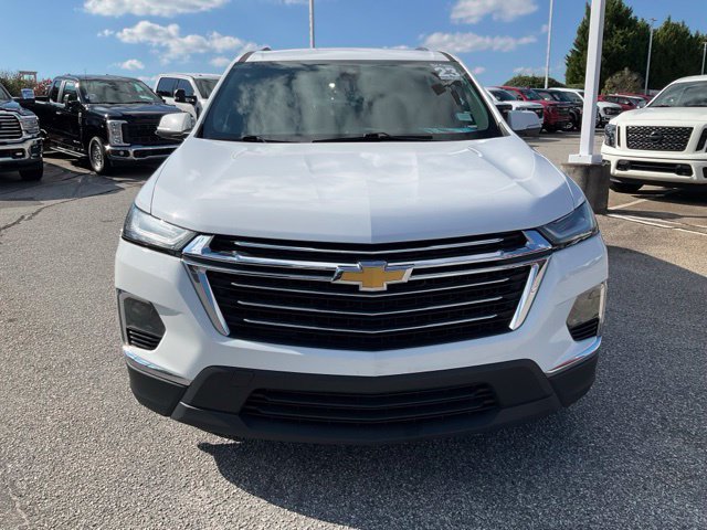 Used 2023 Chevrolet Traverse LT FWD image 2