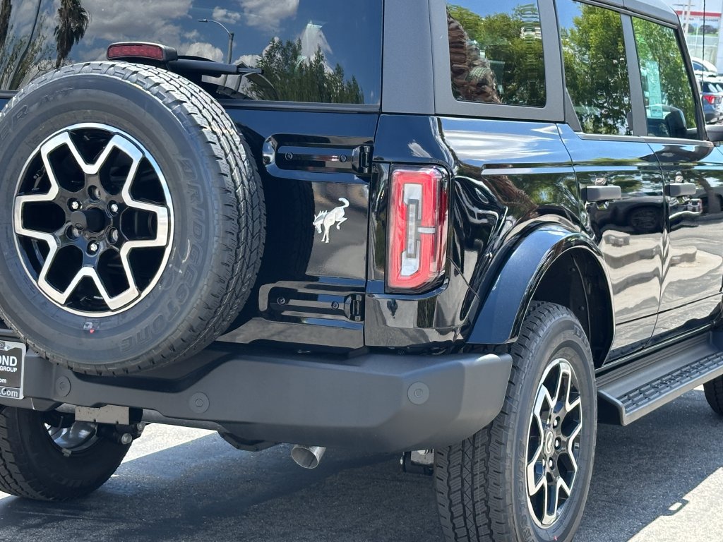 New 2026 Ford Bronco Outer Banks AWD/4WD image 8