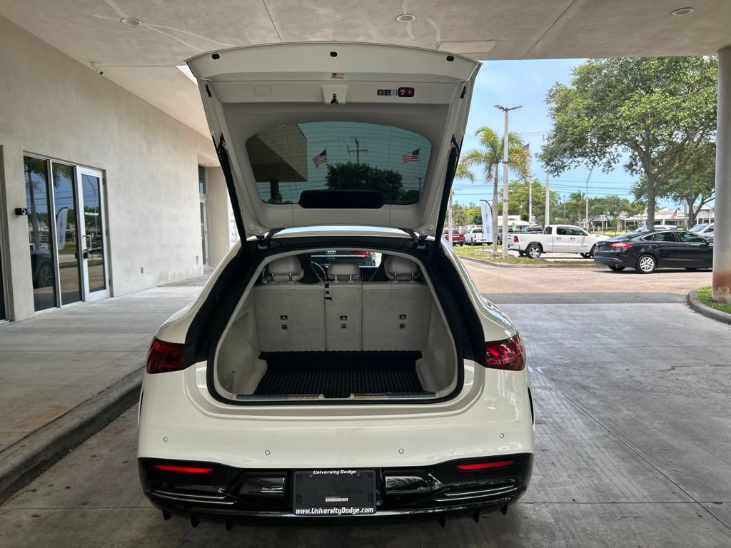 Used 2022 Mercedes-Benz EQS 450+ Sedan w/ Exclusive Trim Package image 33