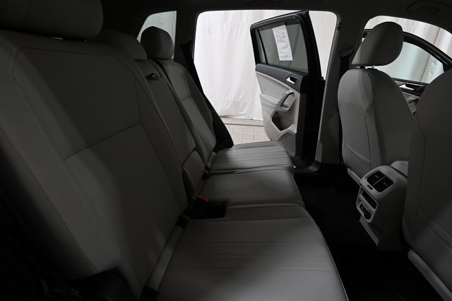 Used 2022 Volkswagen Tiguan SE image 26