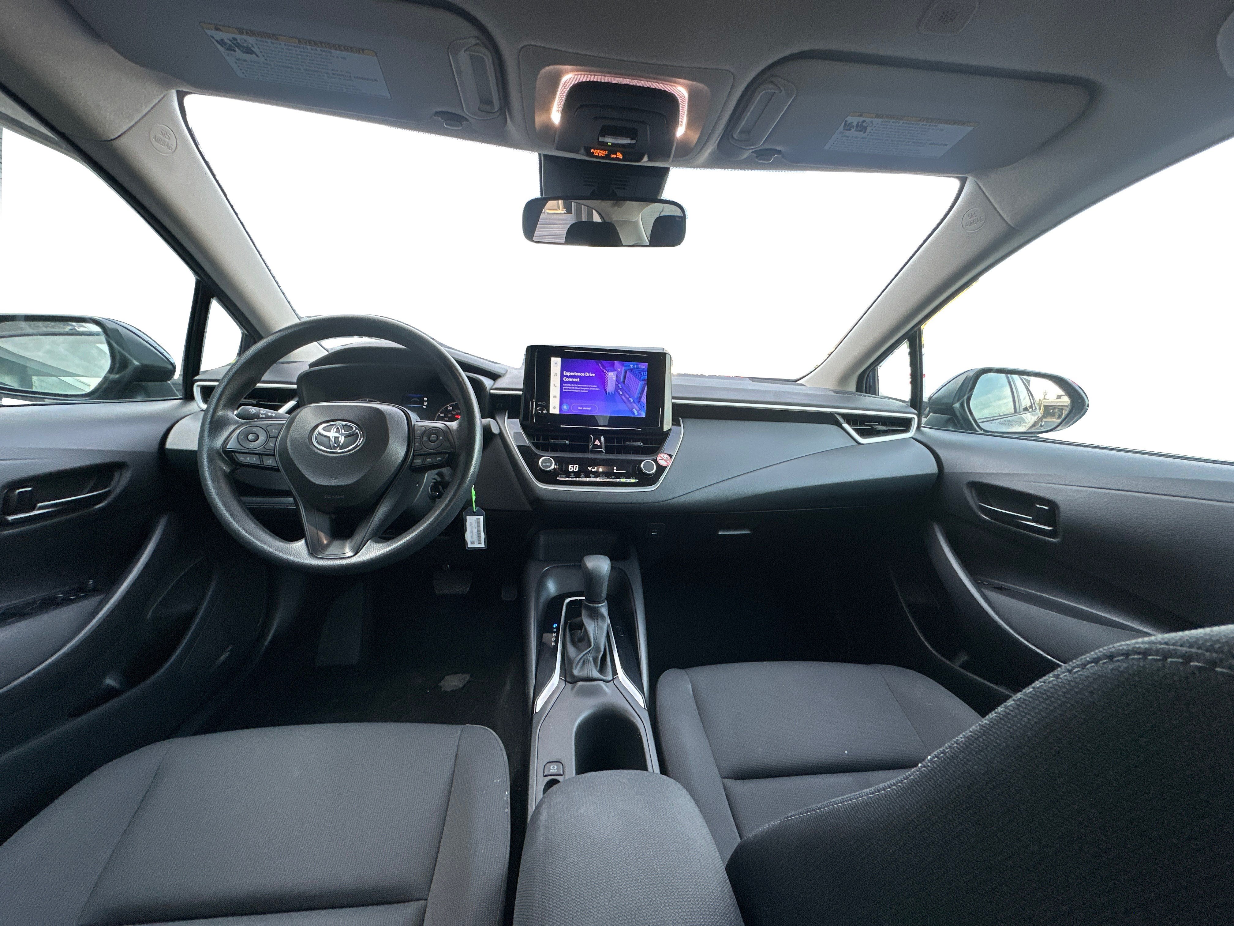 Used 2025 Toyota Corolla LE FWD image 12