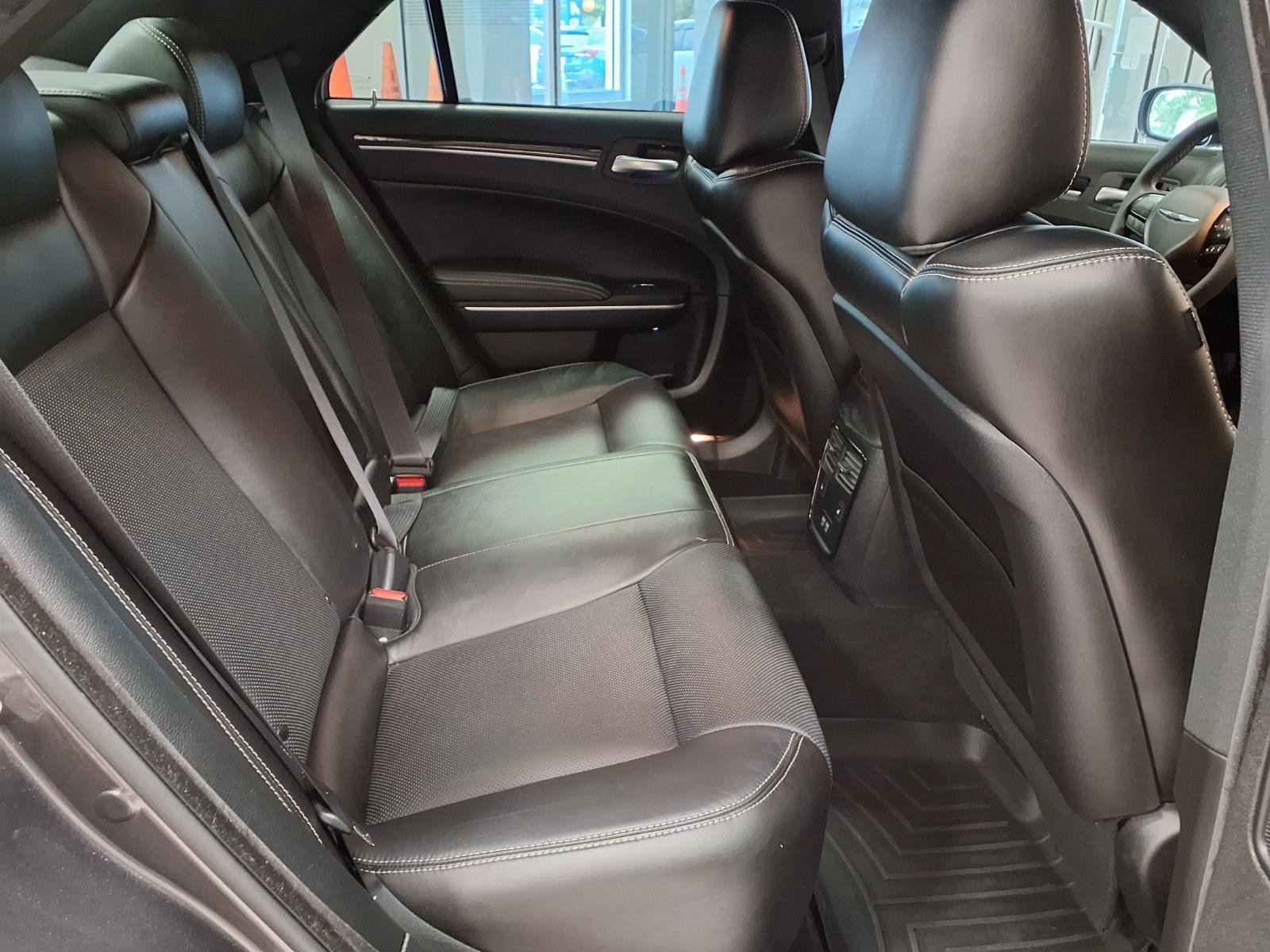 Used 2023 Chrysler 300 S w/ Comfort Group RWD image 14