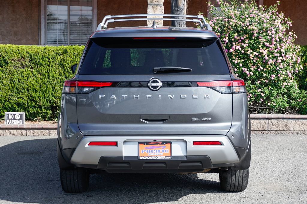 Used 2025 Nissan Pathfinder SL image 7