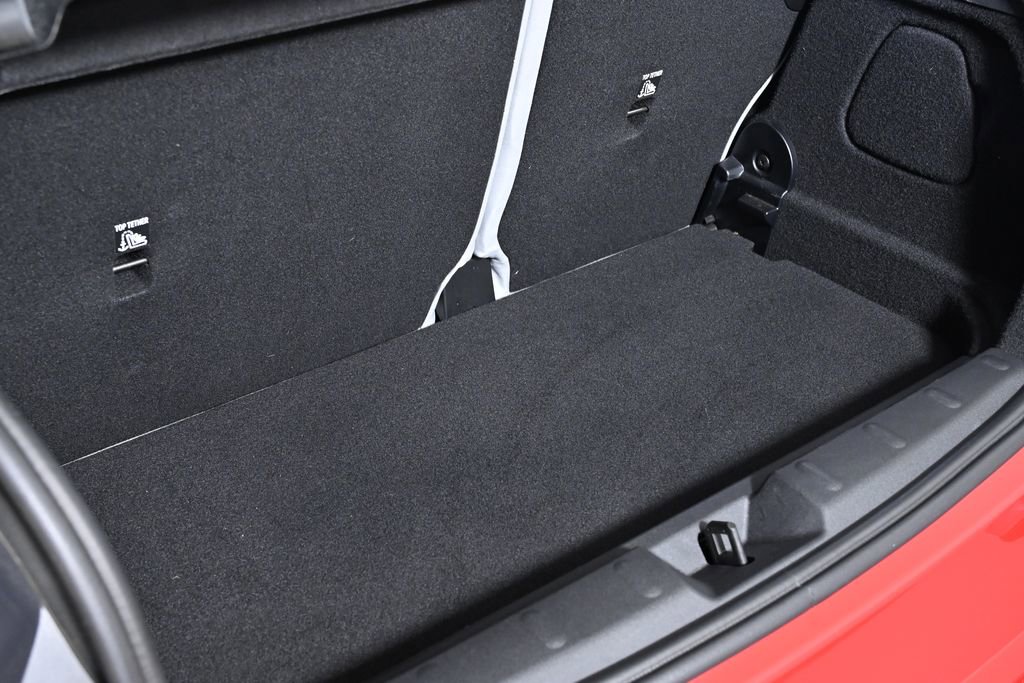 Certified 2025 MINI Cooper 2-Door Hardtop FWD image 28