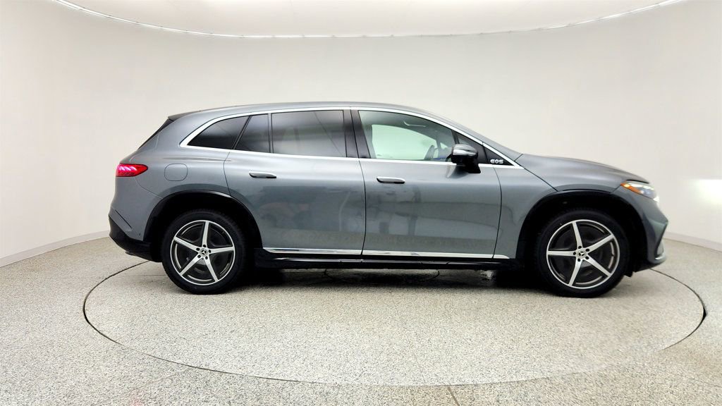 Used 2023 Mercedes-Benz EQS 580 4MATIC SUV image 4