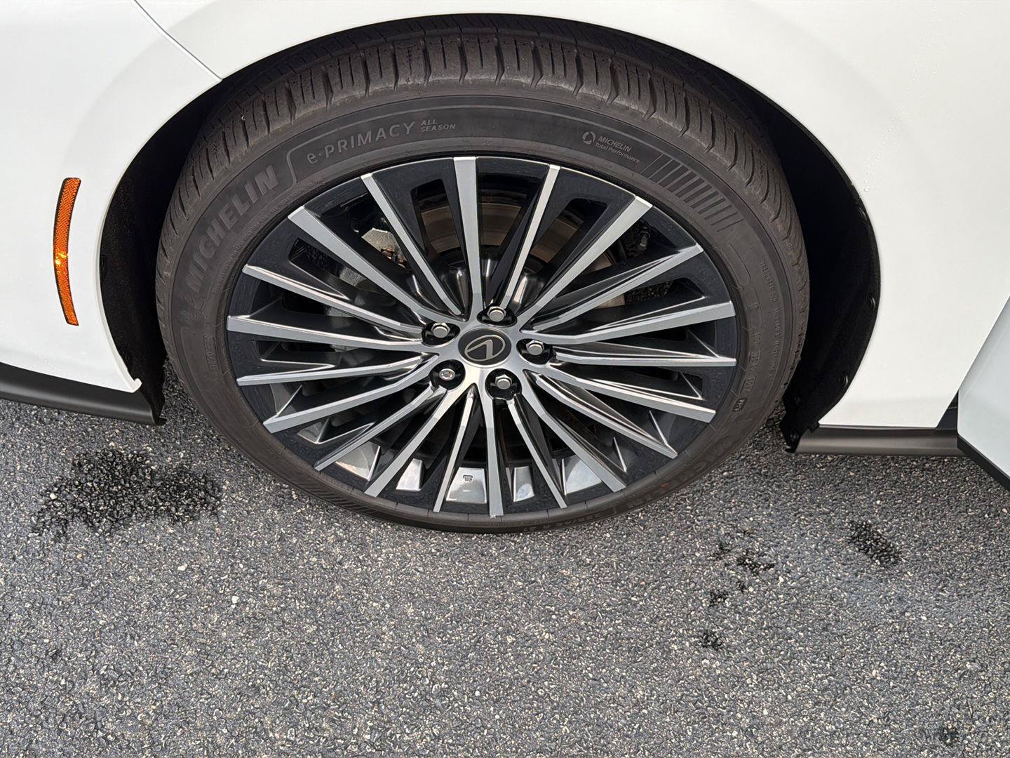 New 2026 Lexus ES 350e w/ Accessory Package (Z2) FWD image 37