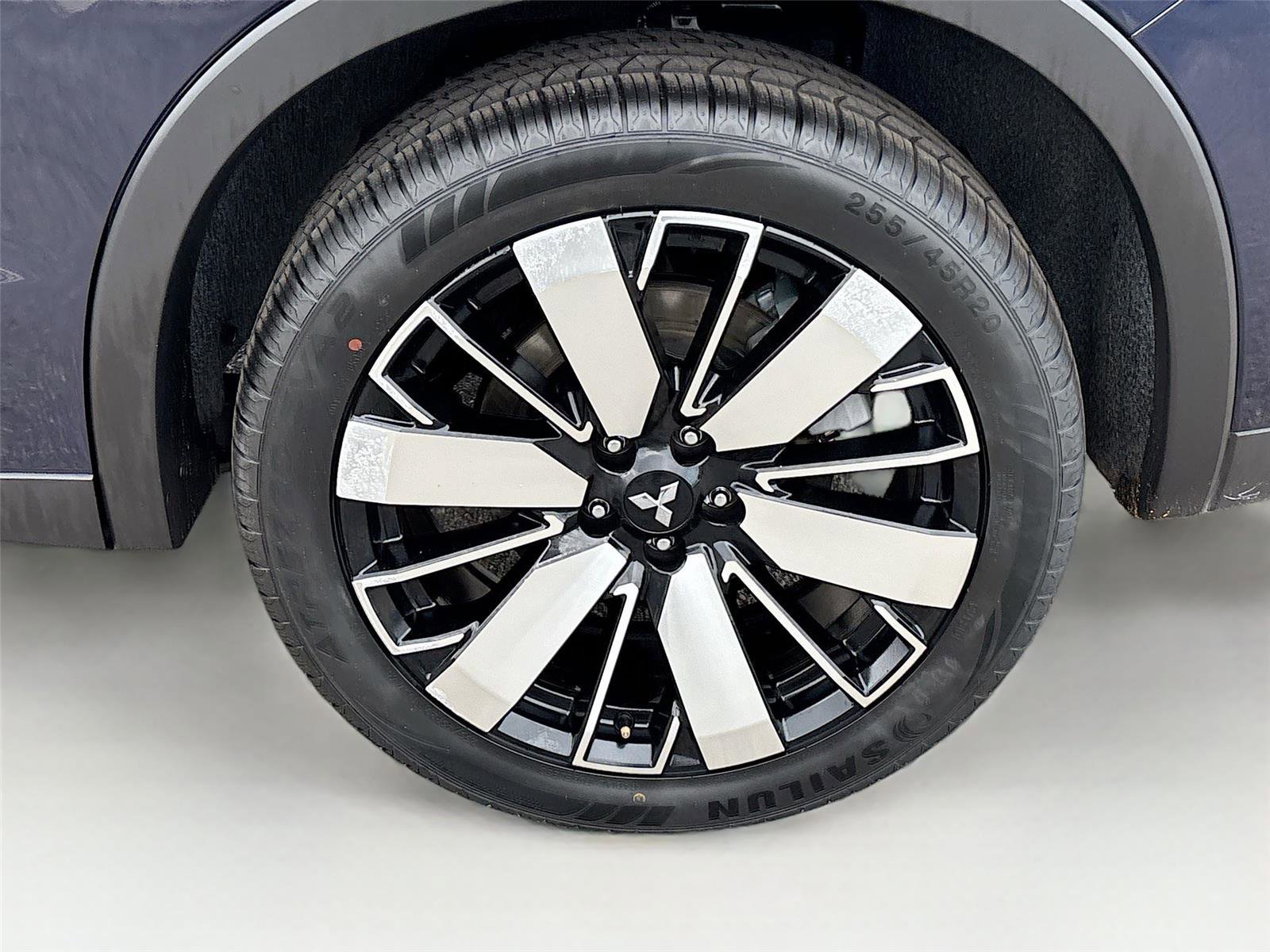 Used 2025 Mitsubishi Outlander SE FWD image 33