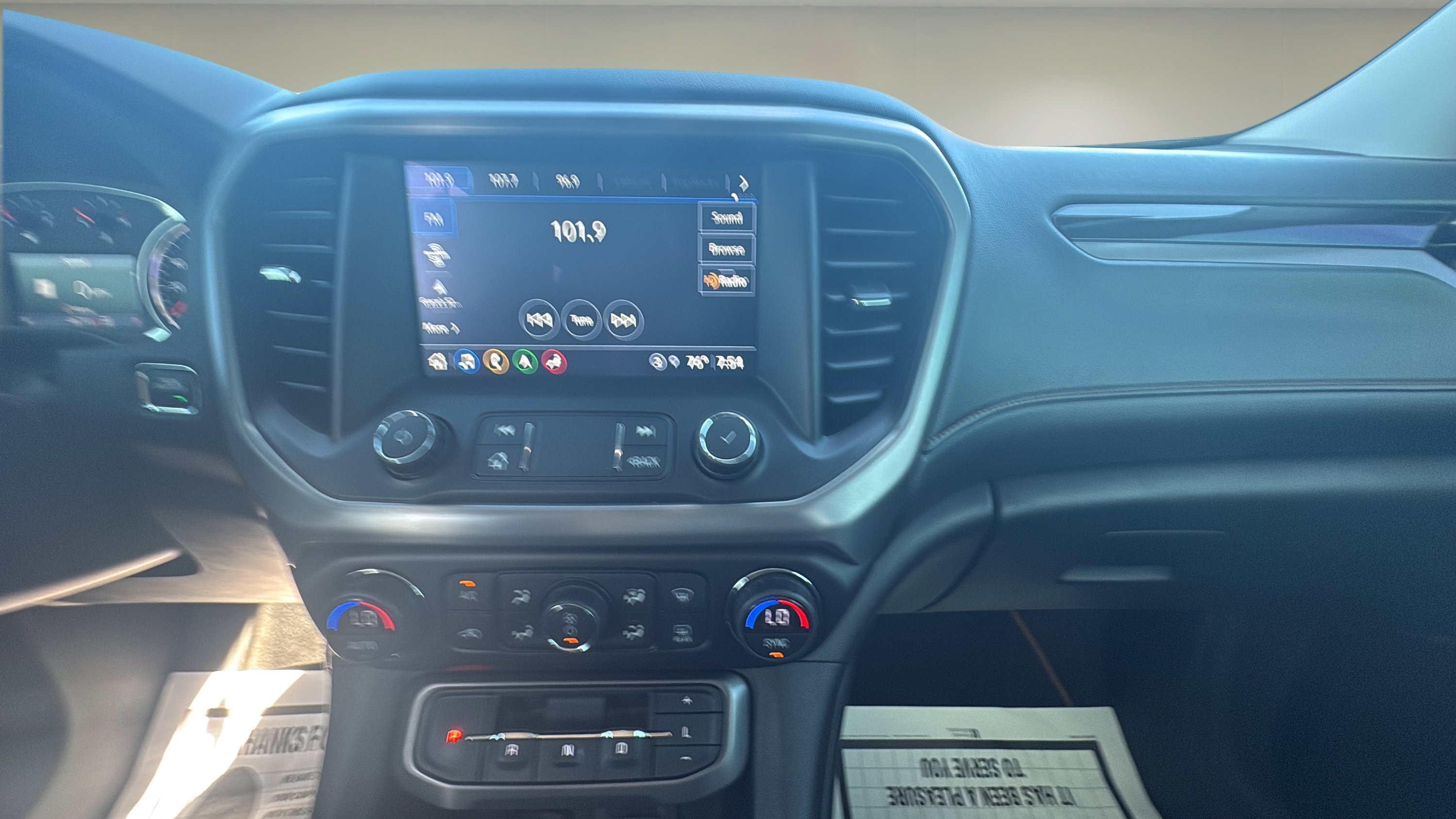 Used 2021 GMC Acadia AT4 w/ Trailering Package AWD/4WD image 12