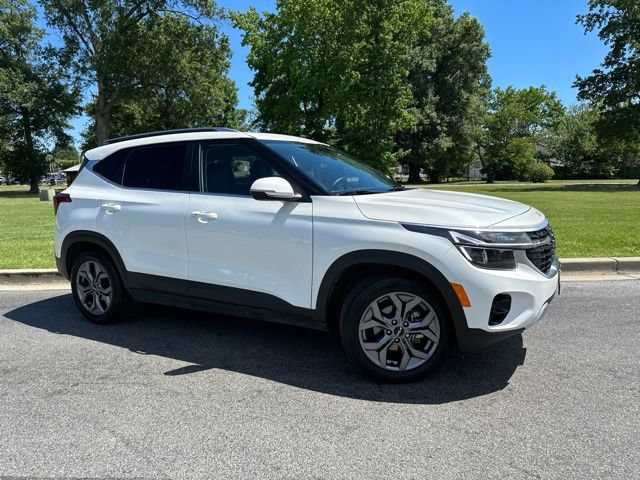 Certified 2024 Kia Seltos S FWD image 2