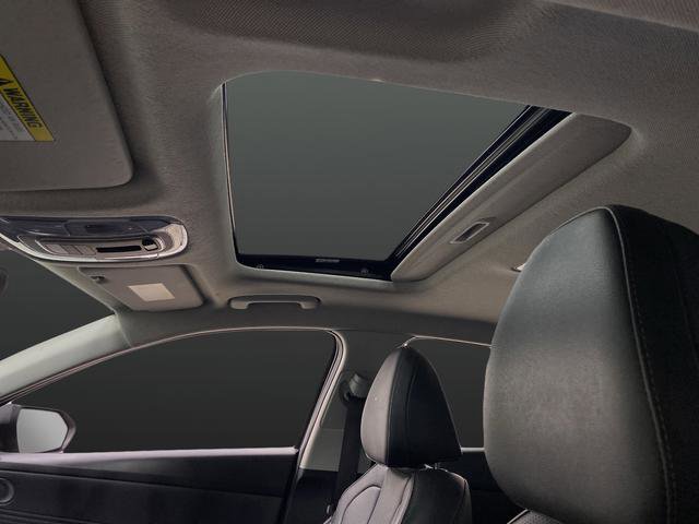 Certified 2025 Hyundai Elantra Limited image 11