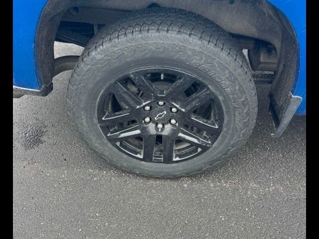 Certified 2023 Chevrolet Silverado 1500 Custom w/ LPO, Dark Essentials Package AWD/4WD image 19