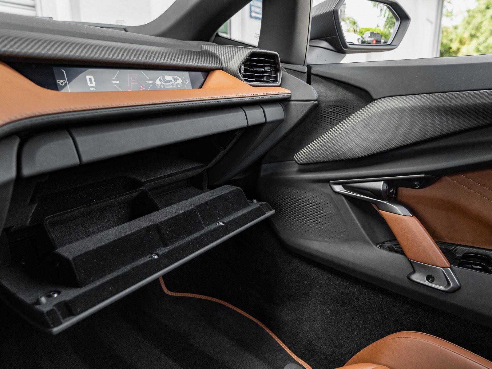 Used 2024 Lamborghini Revuelto image 24