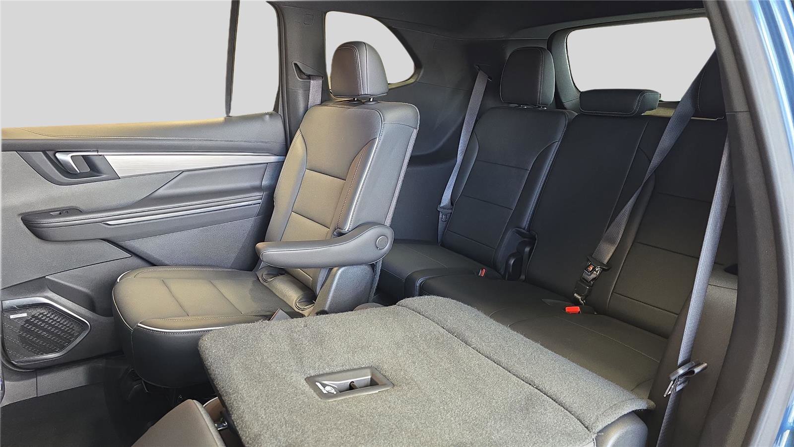 Used 2025 Buick Enclave Preferred image 16