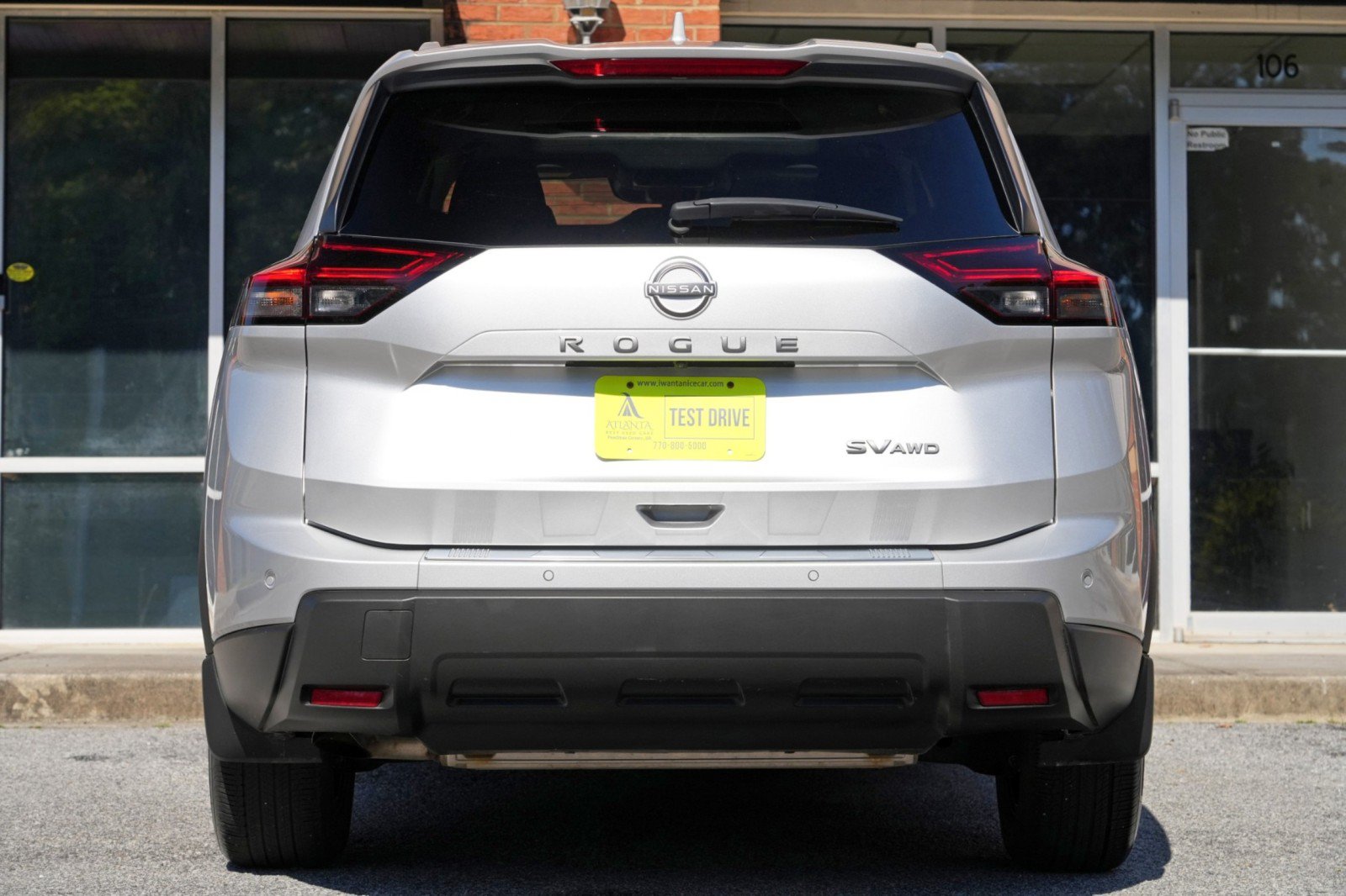 Used 2024 Nissan Rogue SV w/ SV Premium Package AWD/4WD image 10