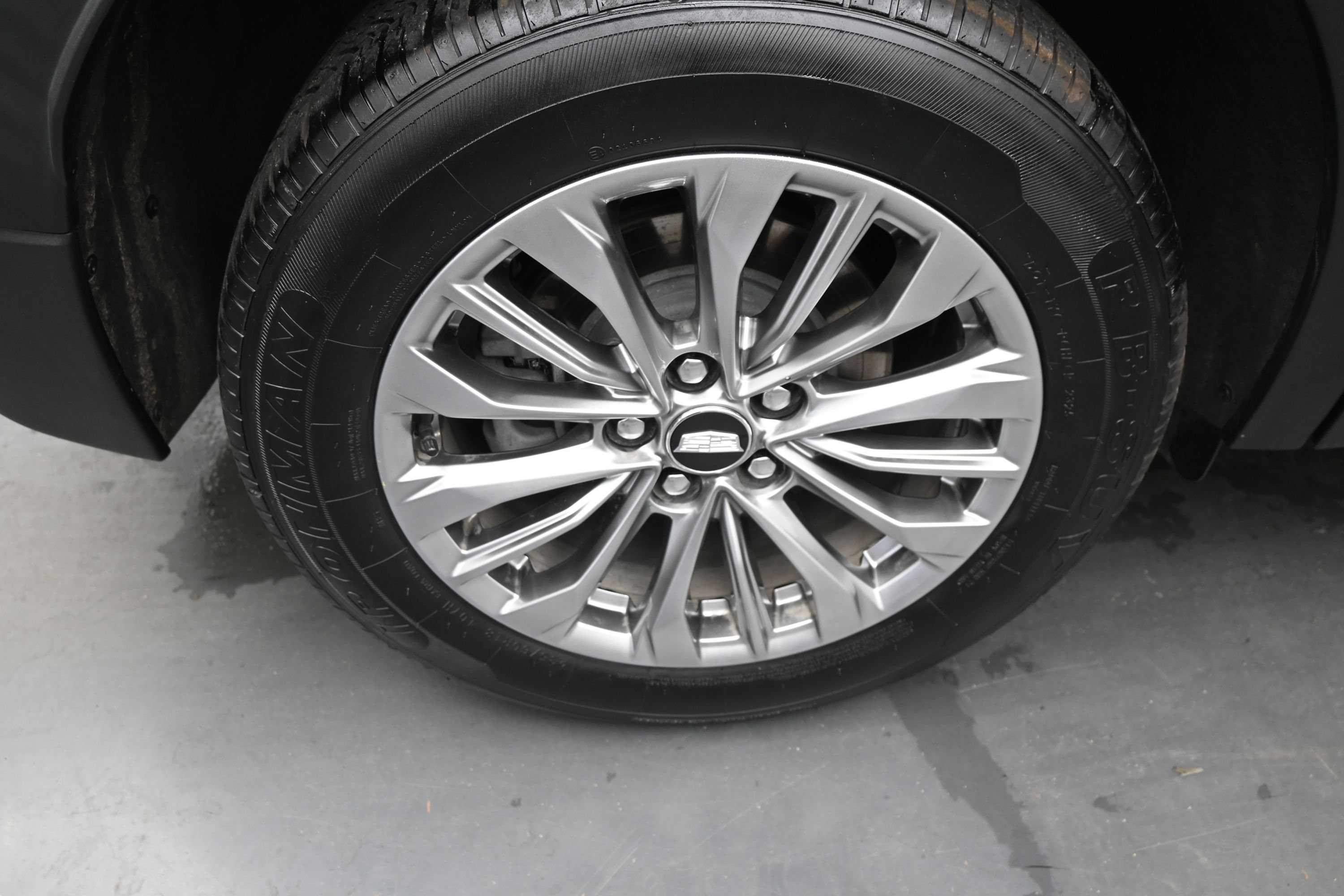 Used 2024 Cadillac XT4 Premium Luxury FWD image 11