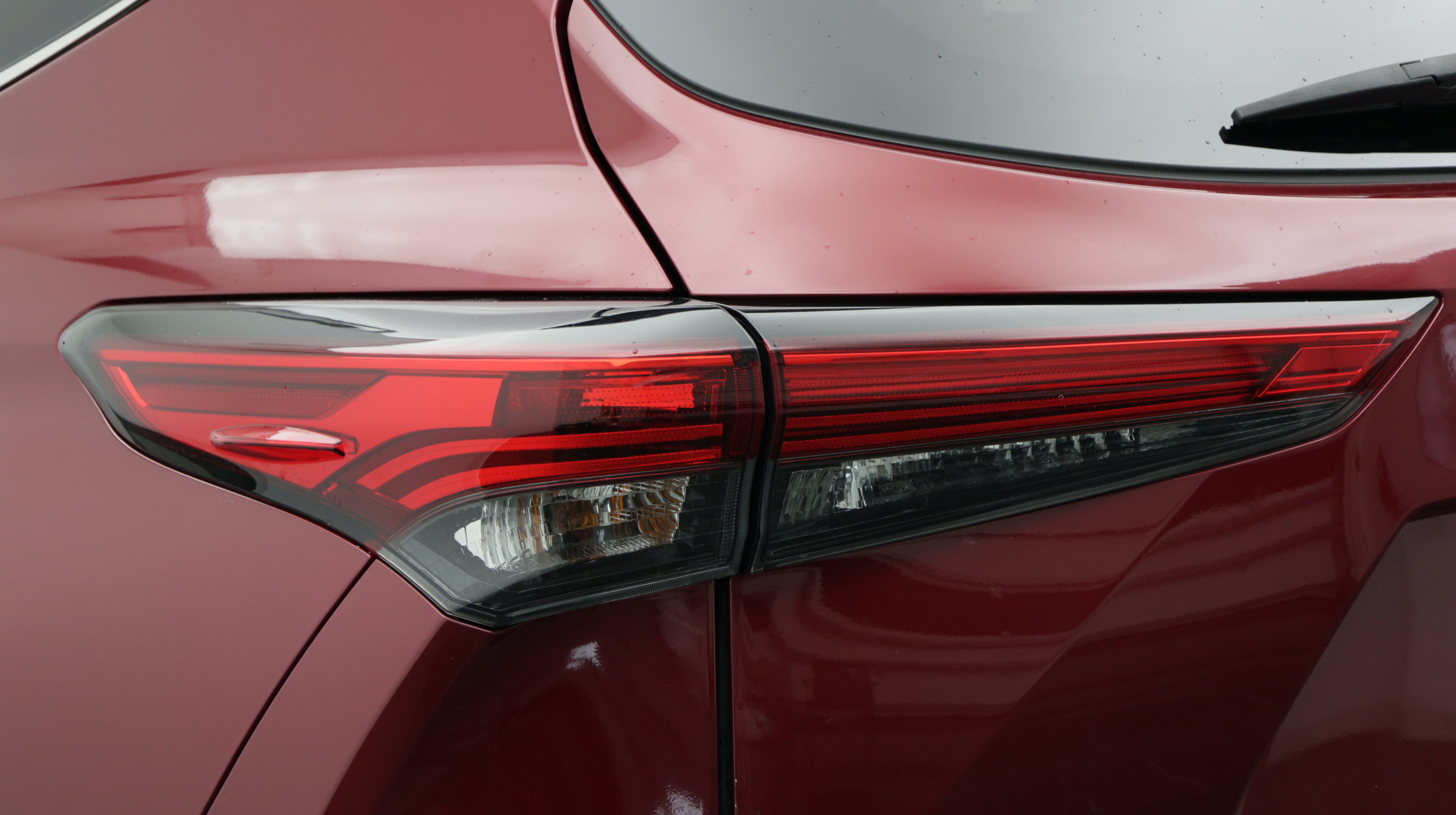 Used 2022 Toyota Highlander XLE FWD image 15
