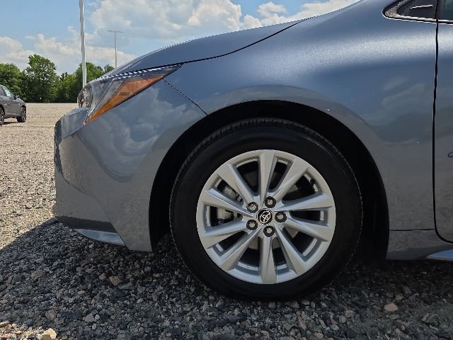 Used 2025 Toyota Corolla LE w/ LE Premium Package FWD image 14