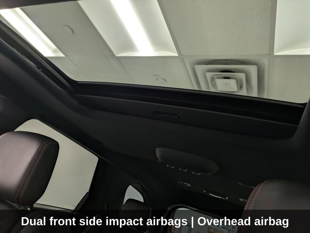 Used 2025 Dodge Durango GT image 27