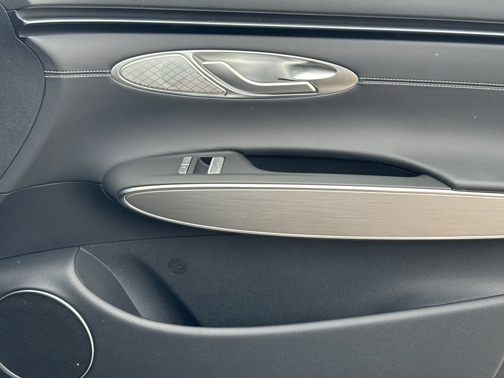 New 2026 Genesis GV70 2.5T Select AWD/4WD image 14