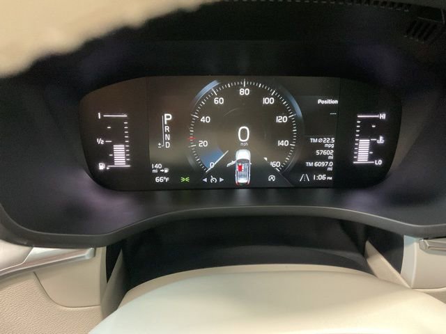 Used 2019 Volvo XC60 T5 Momentum w/ Premium Package image 14