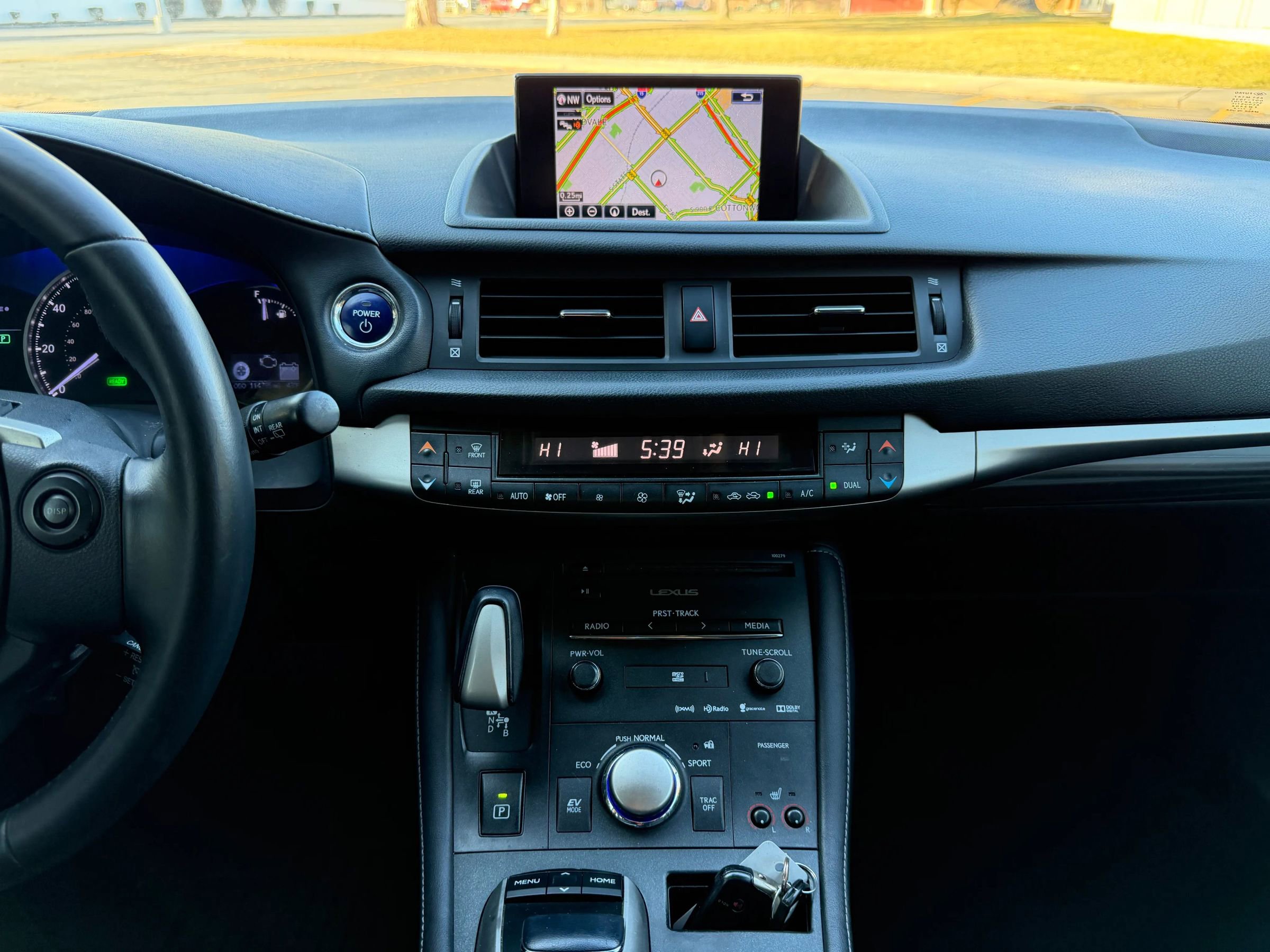 Used 2014 Lexus CT 200h Premium image 26