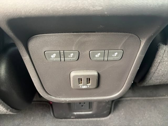 Used 2024 Chevrolet Equinox Premier AWD/4WD image 12