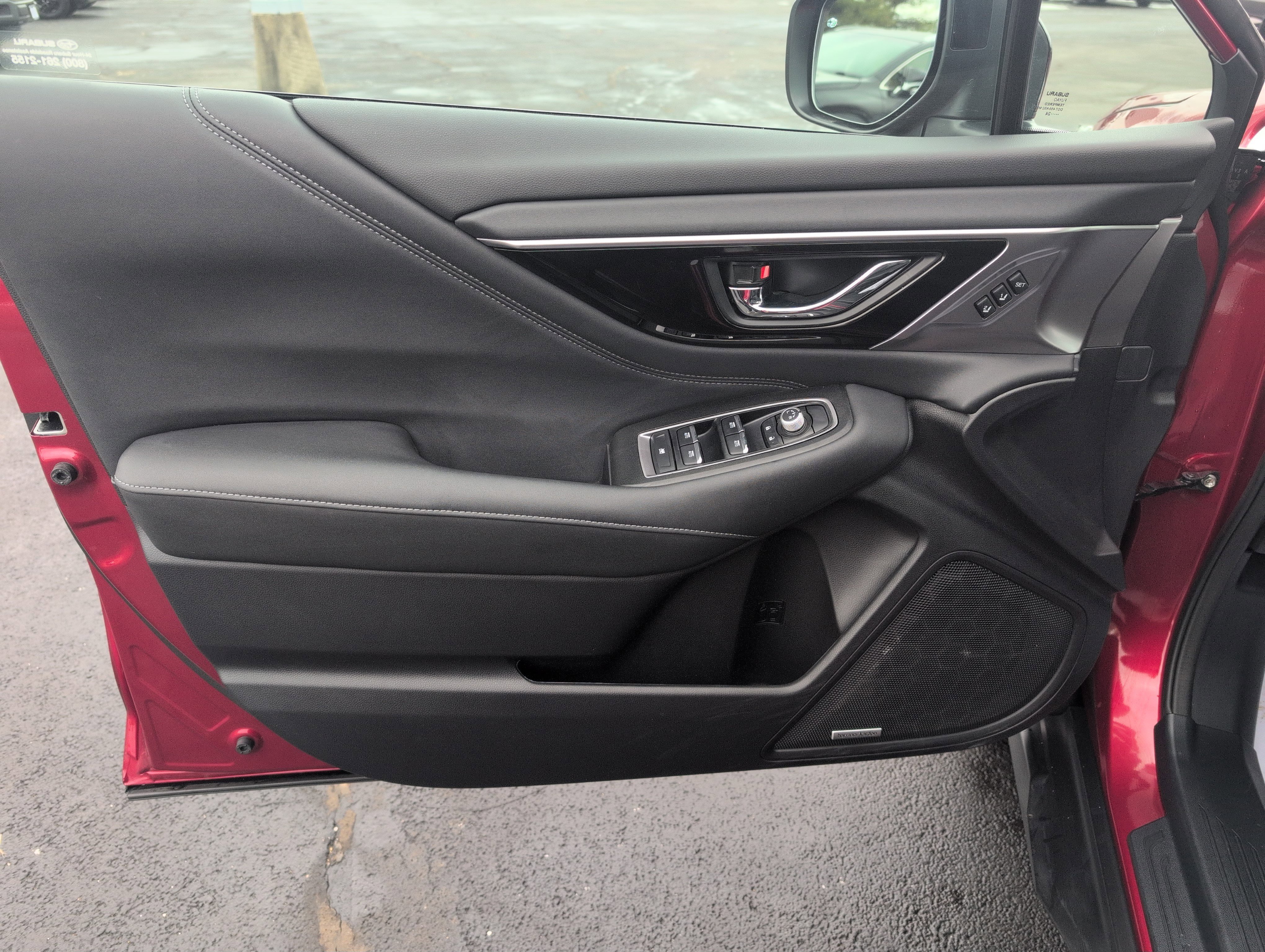 Used 2025 Subaru Outback Limited image 19