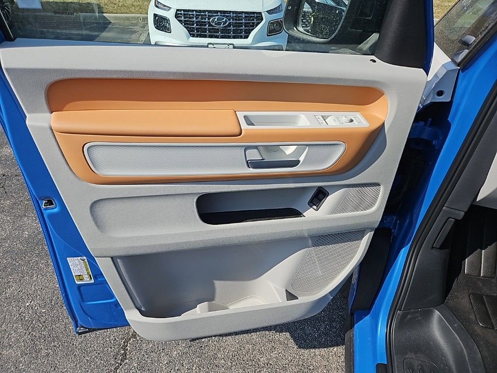 New 2025 Volkswagen ID. Buzz 1st Edition AWD/4WD image 10