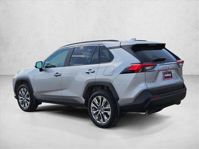 Used 2019 Toyota RAV4 XLE Premium image 7