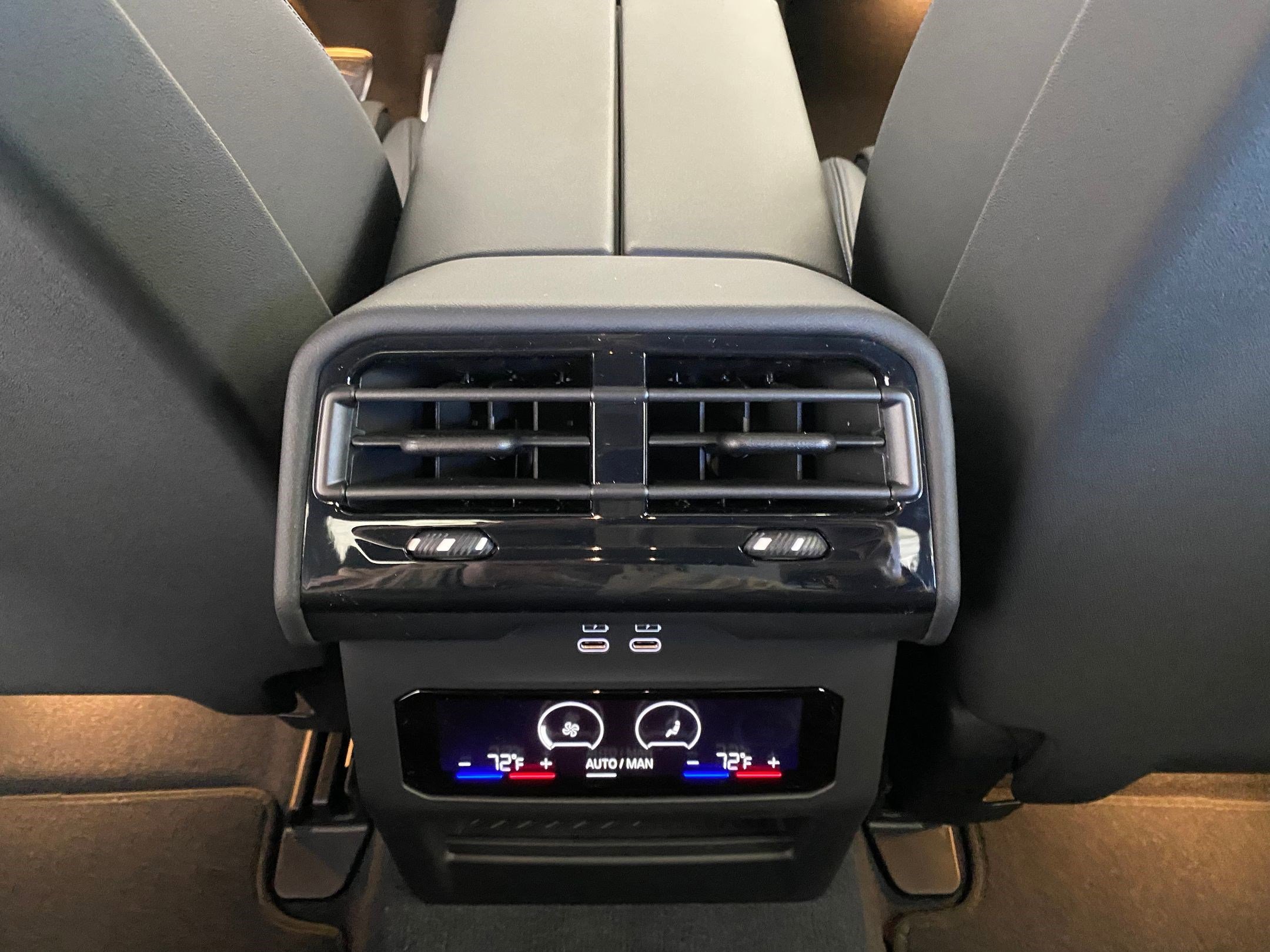 New 2026 BMW 530i xDrive w/ M Sport Package image 29