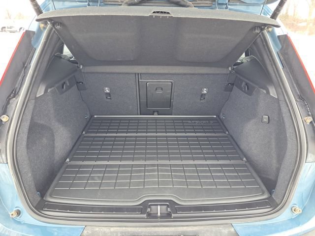 Used 2023 Volvo XC40 B5 Ultimate w/ Protection Package Premier image 26