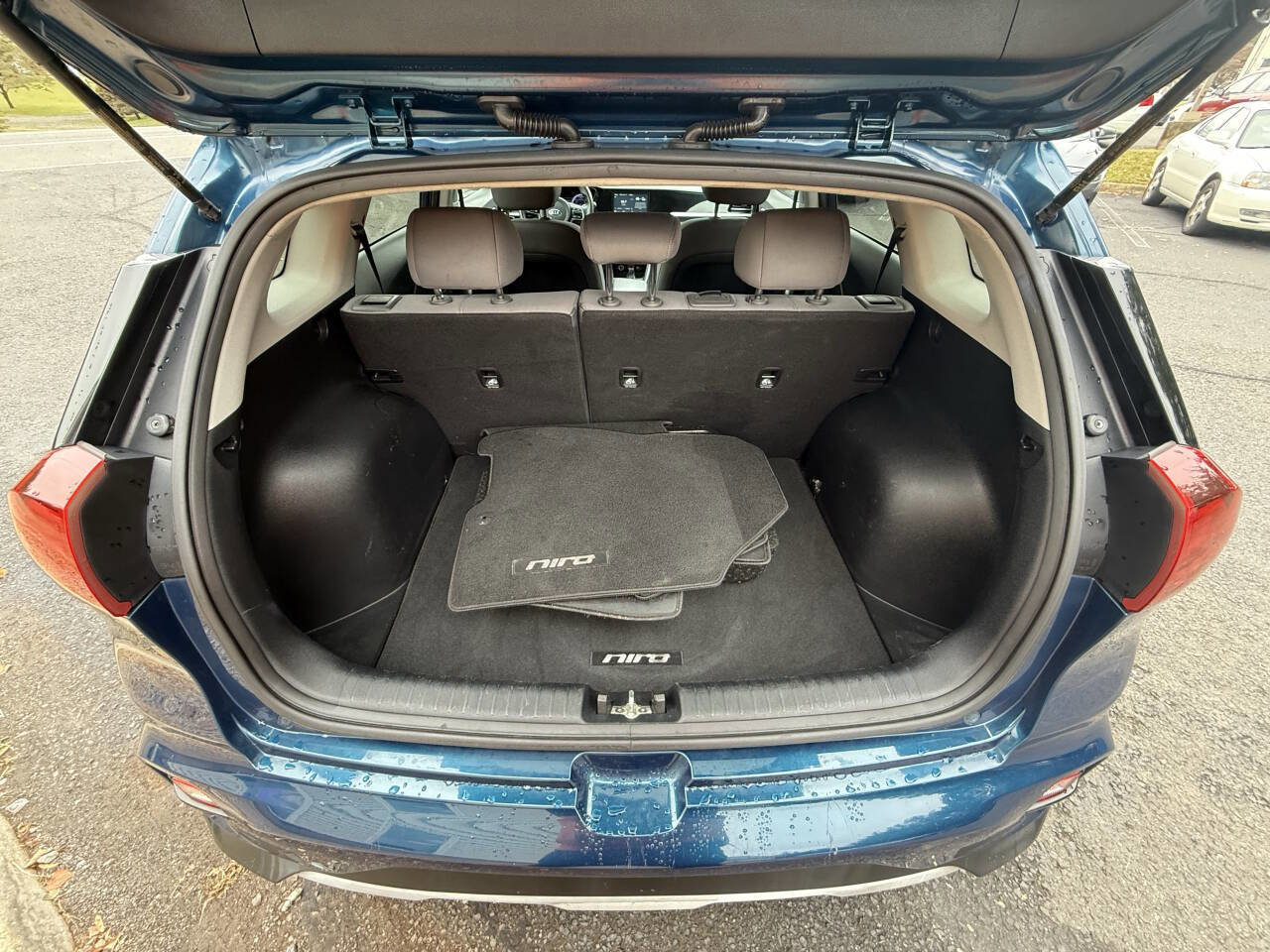 Used 2020 Kia Niro LX image 19