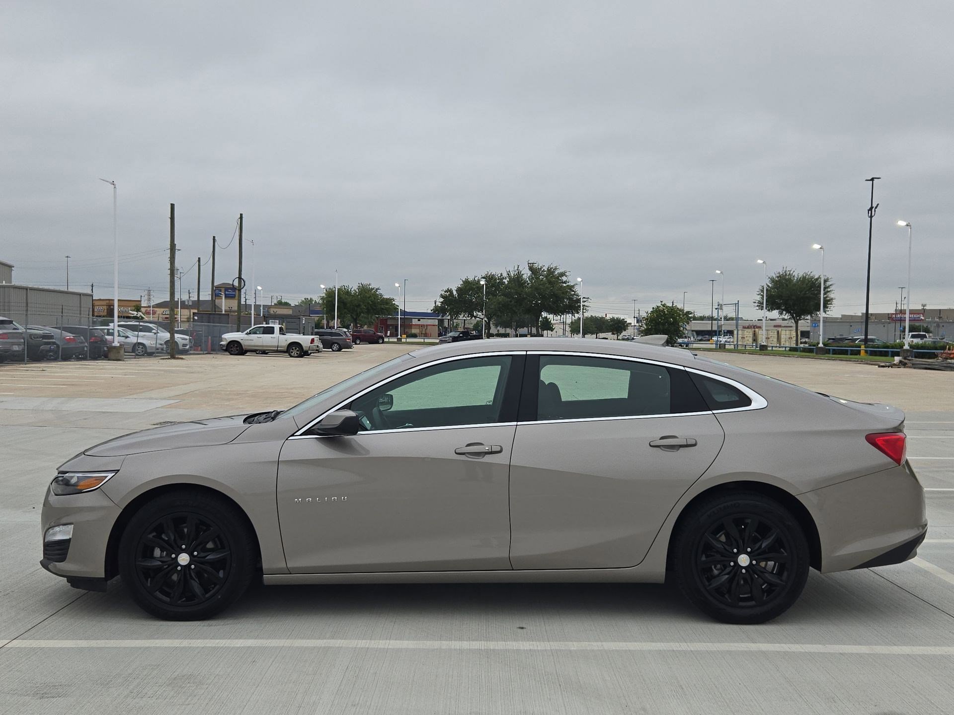 Used 2024 Chevrolet Malibu LT FWD image 7