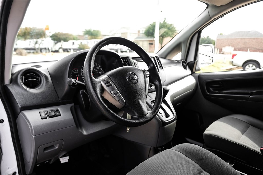 Used 2019 Nissan NV200 SV w/ Navigation Package image 2