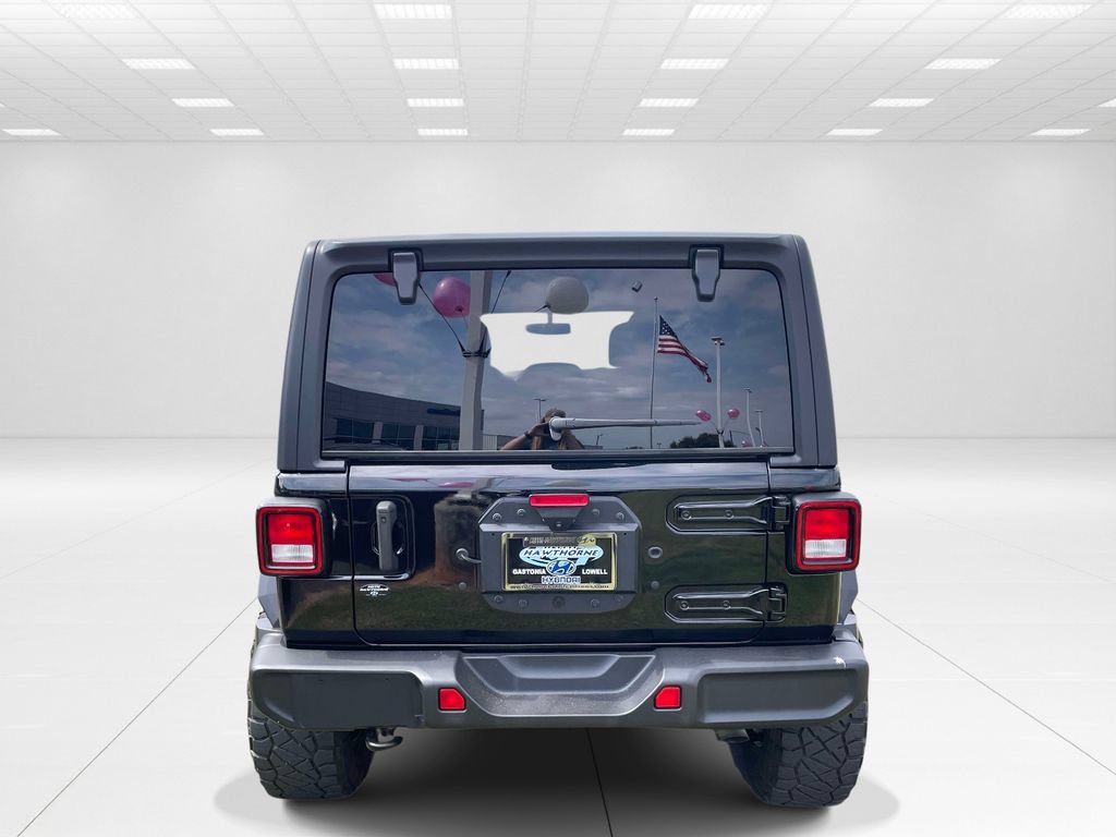 Used 2022 Jeep Wrangler Unlimited Sahara w/ Cold Weather Group AWD/4WD image 5