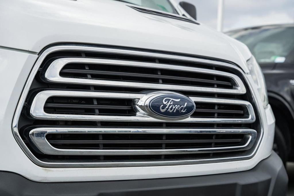 Used 2015 Ford Transit 350 XLT image 10