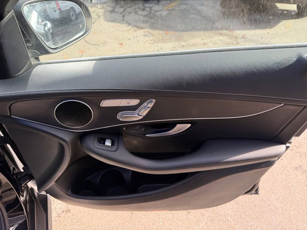 Used 2020 Mercedes-Benz GLC 350e 4MATIC image 27