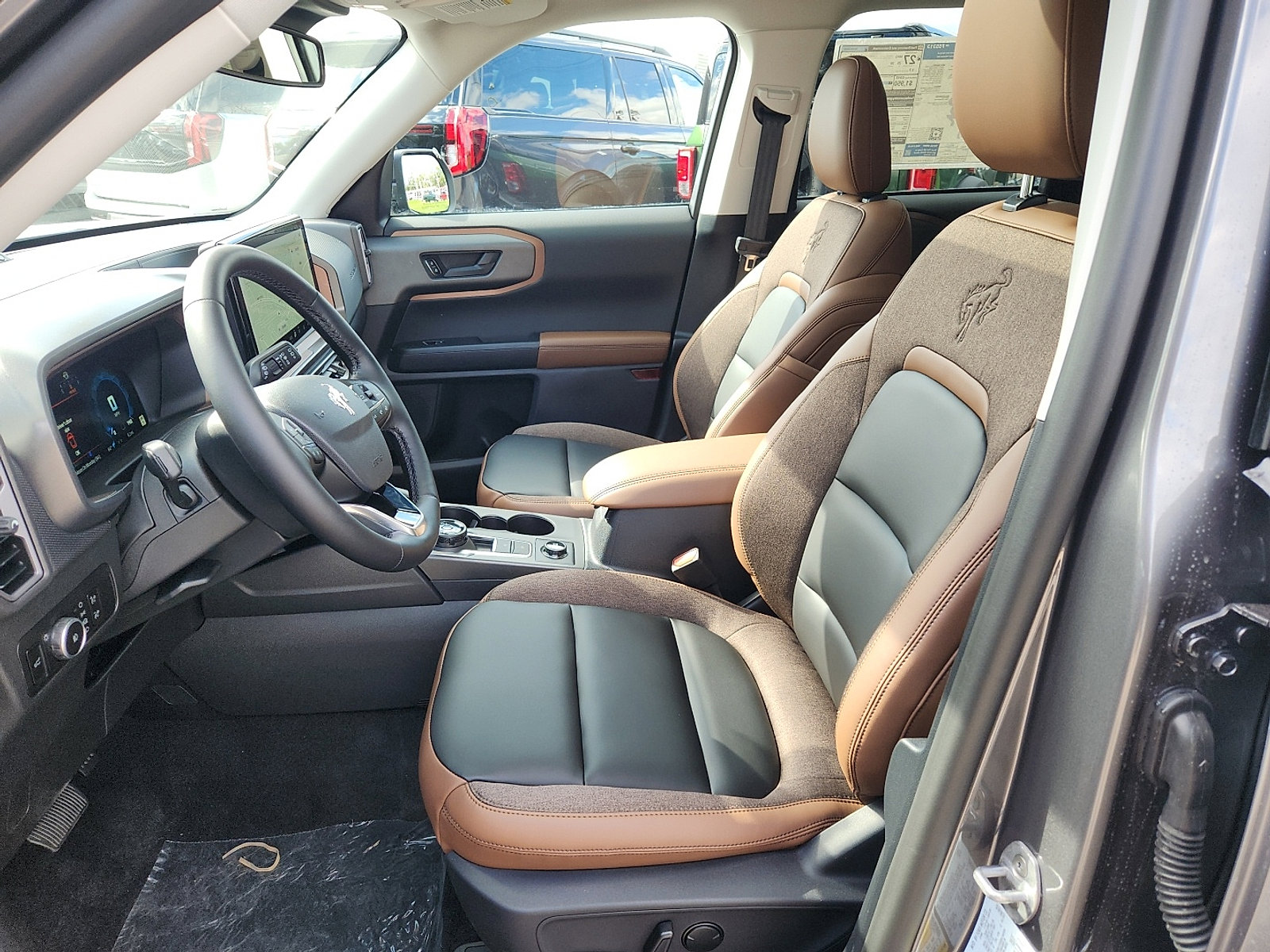 New 2025 Ford Bronco Sport Outer Banks w/ Outer Banks Tech Package+ AWD/4WD image 9