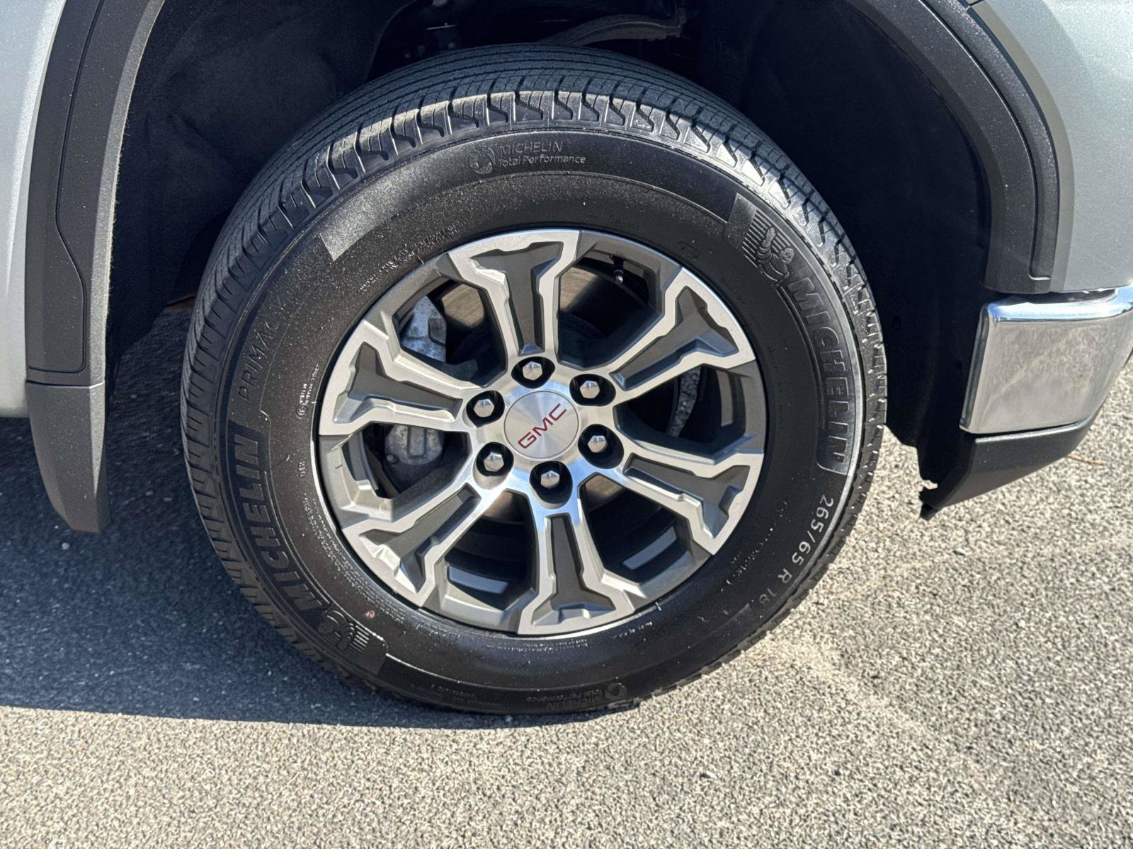 Certified 2025 GMC Sierra 1500 SLT AWD/4WD image 8