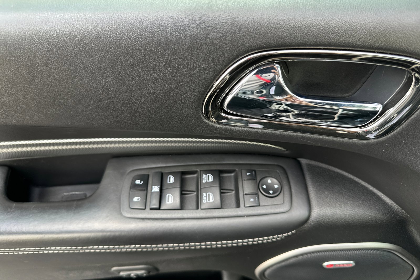 Used 2018 Dodge Durango SRT w/ SRT Interior Appearance Group image 11