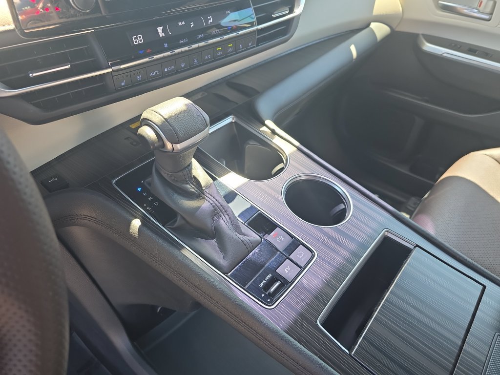 Used 2021 Toyota Sienna Platinum FWD image 23