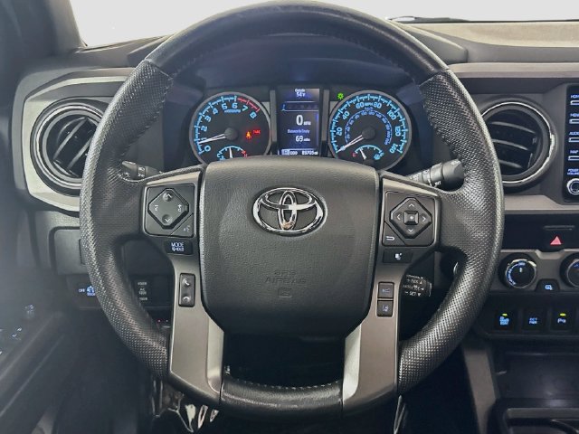 Used 2021 Toyota Tacoma TRD Off-Road w/ TRD Premium Off Road Package AWD/4WD image 13