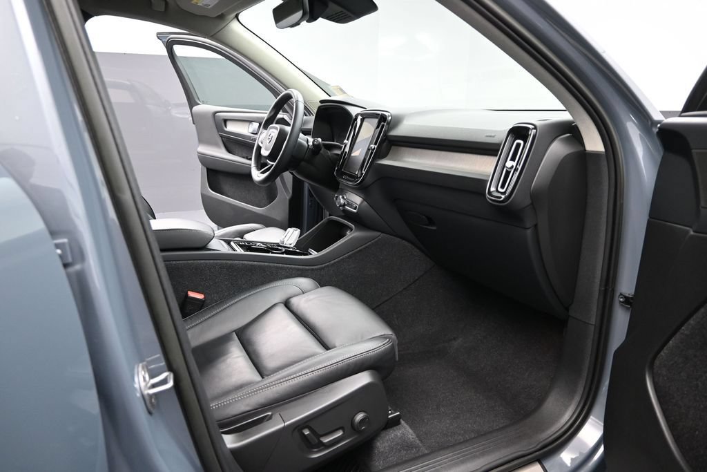 Used 2023 Volvo XC40 B5 Ultimate w/ Protection Package Premier AWD/4WD image 21